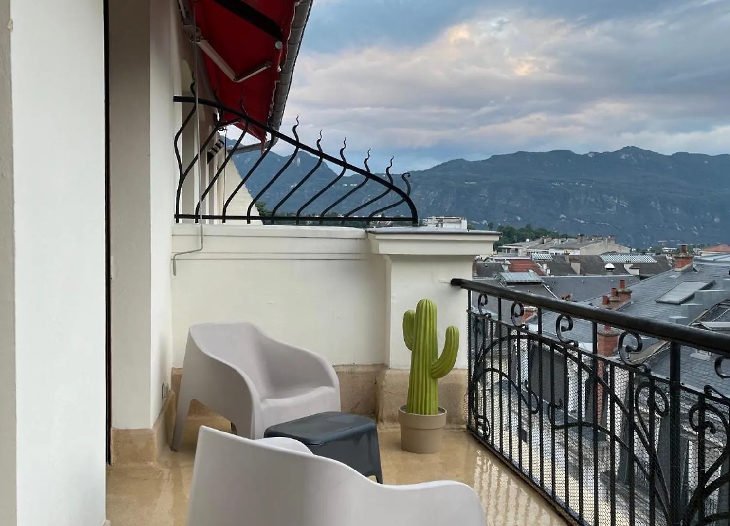 Appart Palace Astoria - Climatise - 2 Balcons - 2 Sdb Apartment Aix-les-Bains