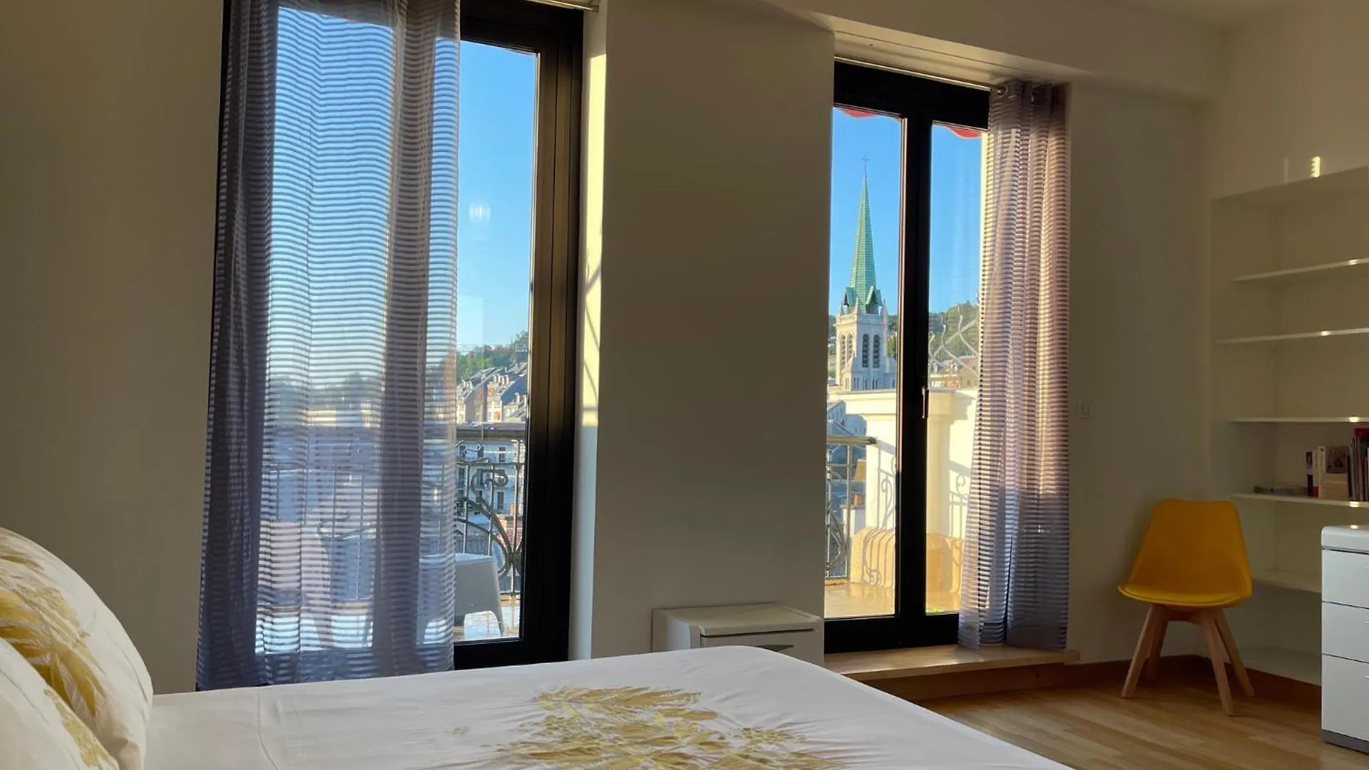 Appart Palace Astoria - Climatise - 2 Balcons - 2 Sdb Apartment Aix-les-Bains