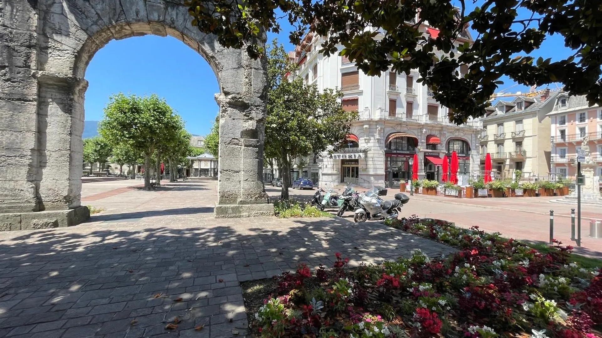 Appart Palace Astoria - Climatise - 2 Balcons - 2 Sdb Apartment Aix-les-Bains